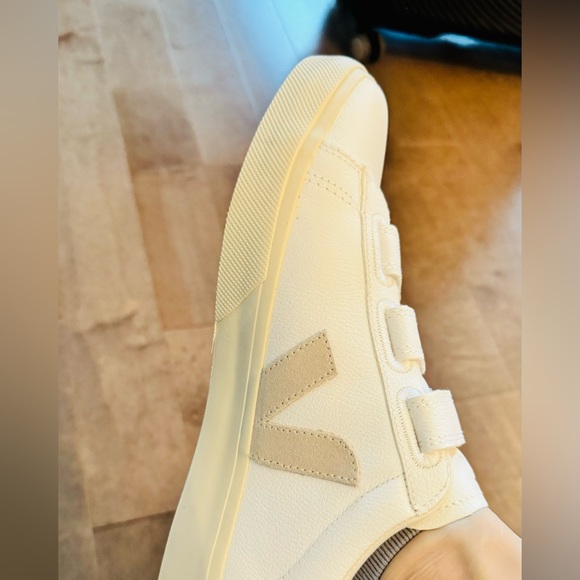 VEJA sneakers - Picture 4 of 4